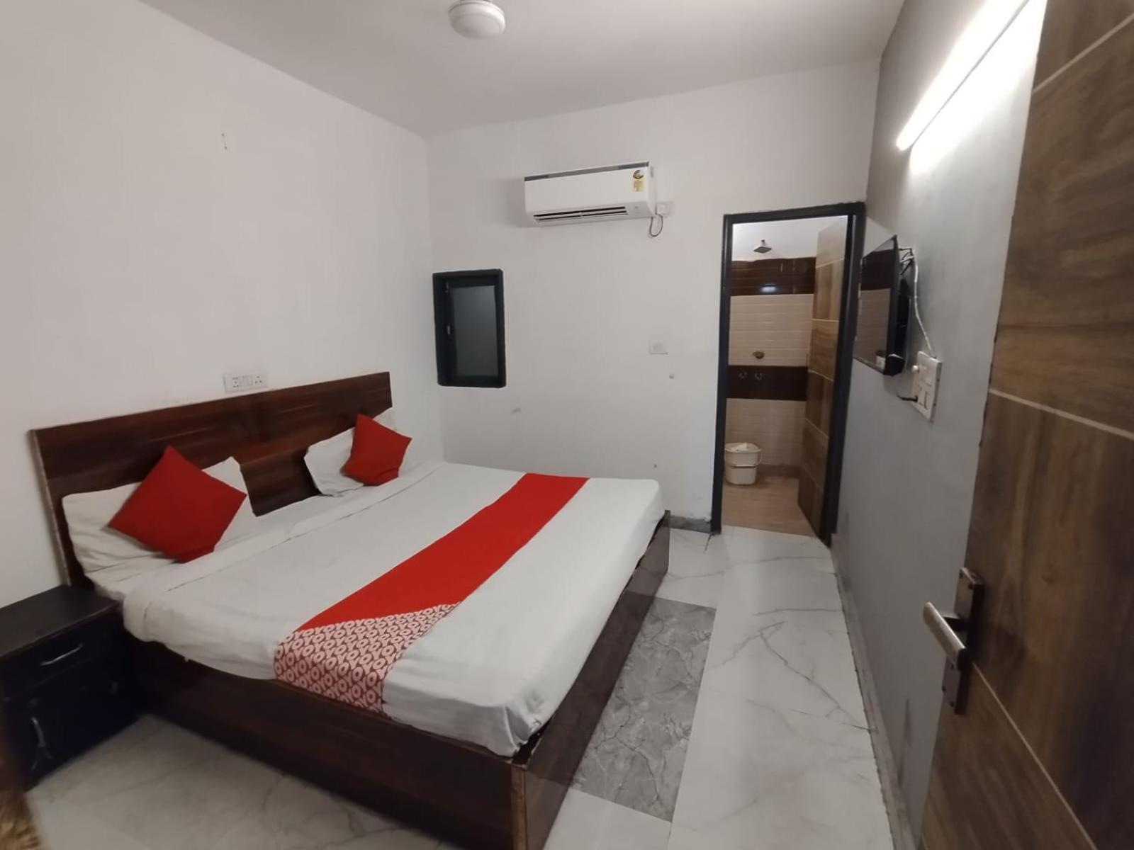 New Signature Village New Delhi Eksteriør billede